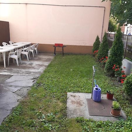 Ferienwohnung Sasfeszek Hajdúszoboszló Exterior foto
