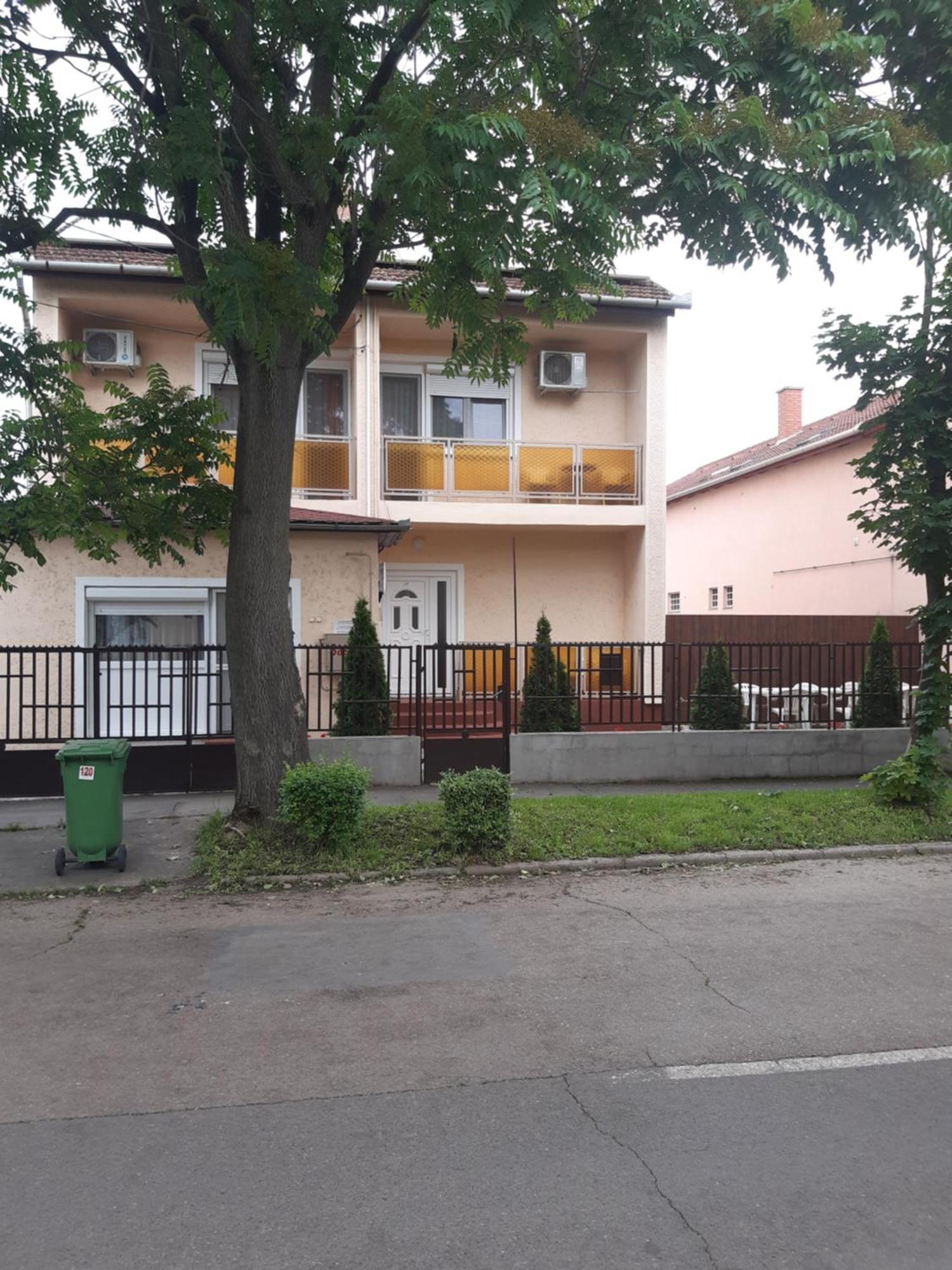 Ferienwohnung Sasfeszek Hajdúszoboszló Exterior foto